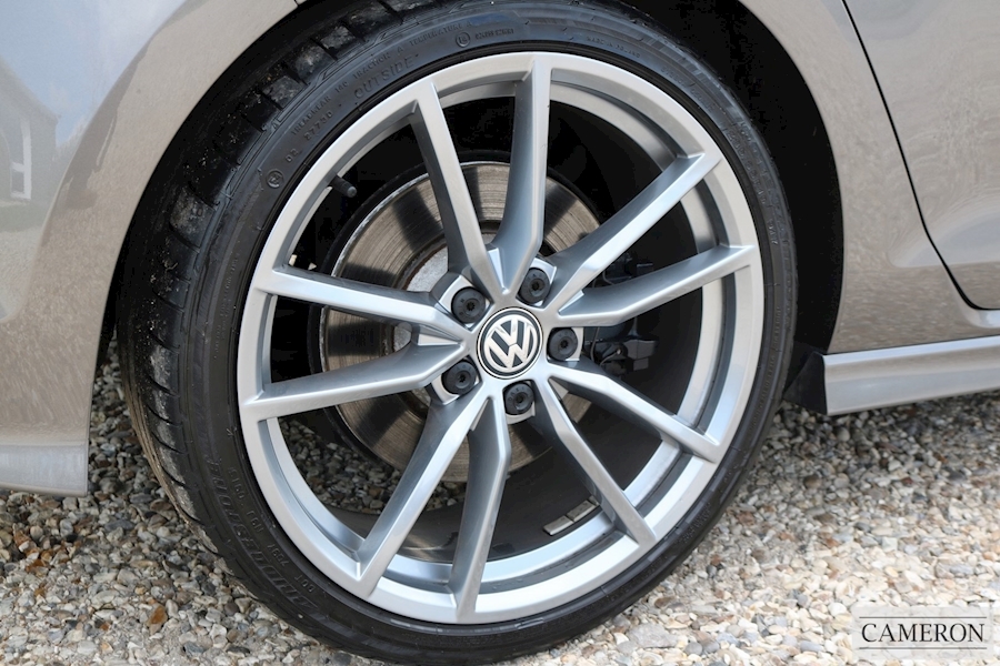 Volkswagen Golf R 5dr +Manual Gearbox  +19" Pretoria Wheels