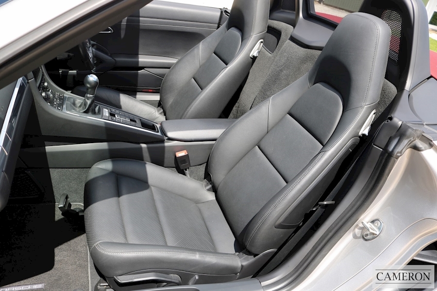 Porsche Boxster 981 2.7 Manual