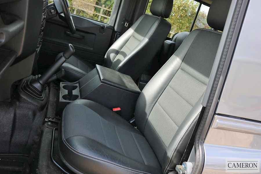 Land Rover Defender 90 XS Station Wagon 2.2