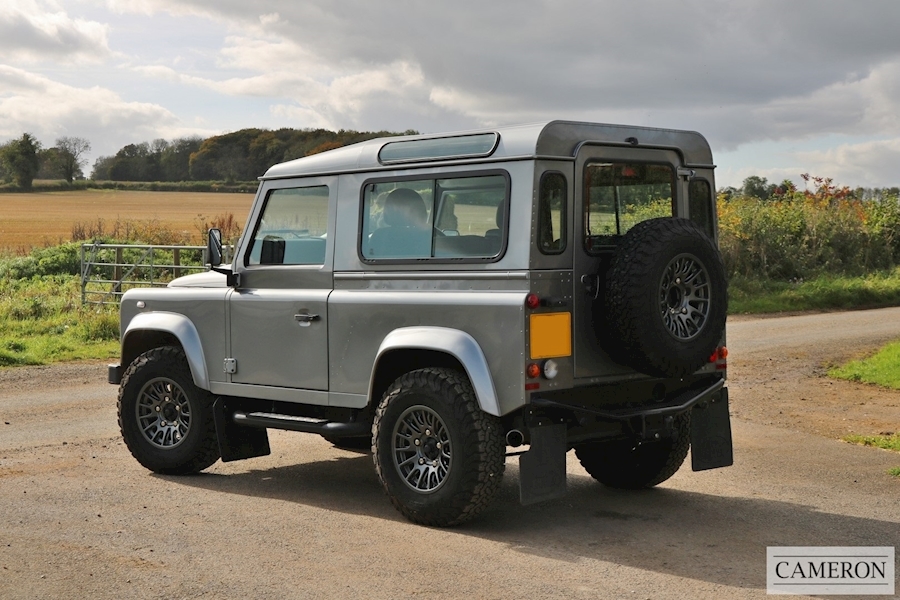 Land Rover Defender 90 XS Station Wagon 2.2