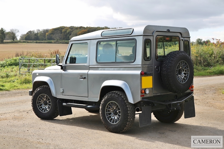 Land Rover Defender 90 XS Station Wagon 2.2