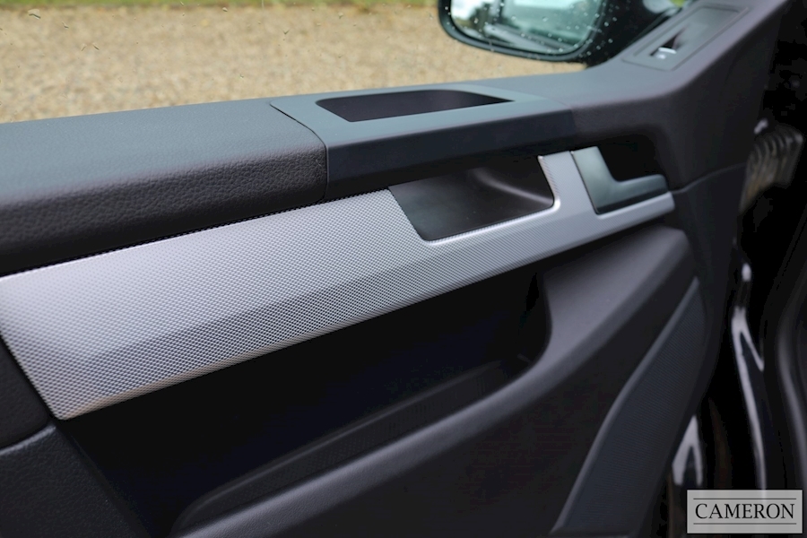 Volkswagen T6 Caravelle Executive 150 TDI DSG 2.0 5dr Van With Side Windows Semi Auto Diesel