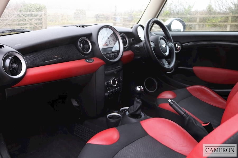 Mini Mini Cooper S Hatchback 1.6 Manual Petrol