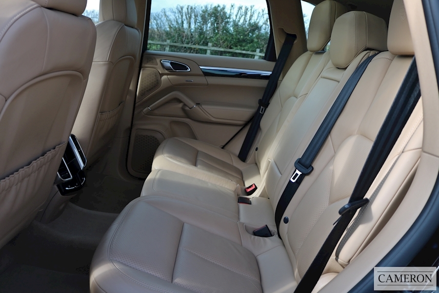 Porsche Cayenne D V6 Platinum Edition 3.0 5dr Estate Automatic Diesel