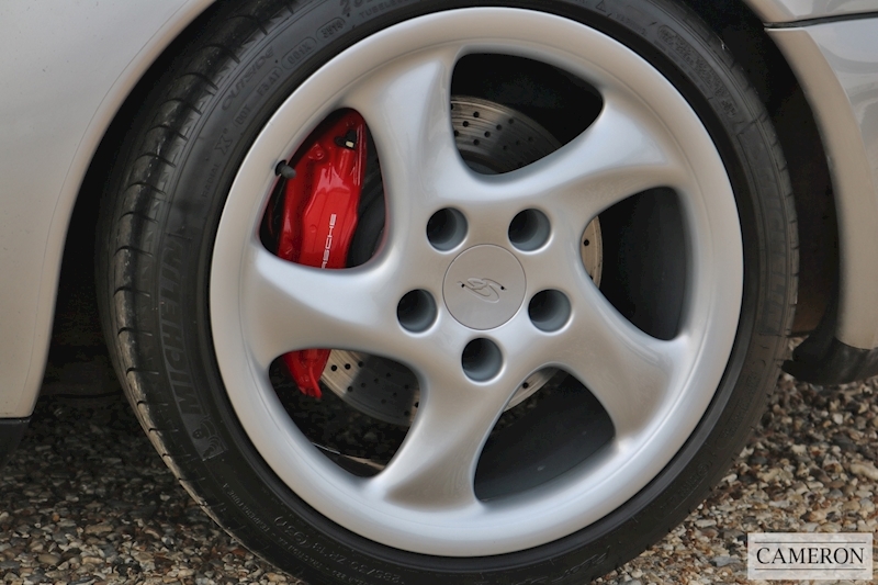Porsche 911 993 Carrera 4 S Coupe