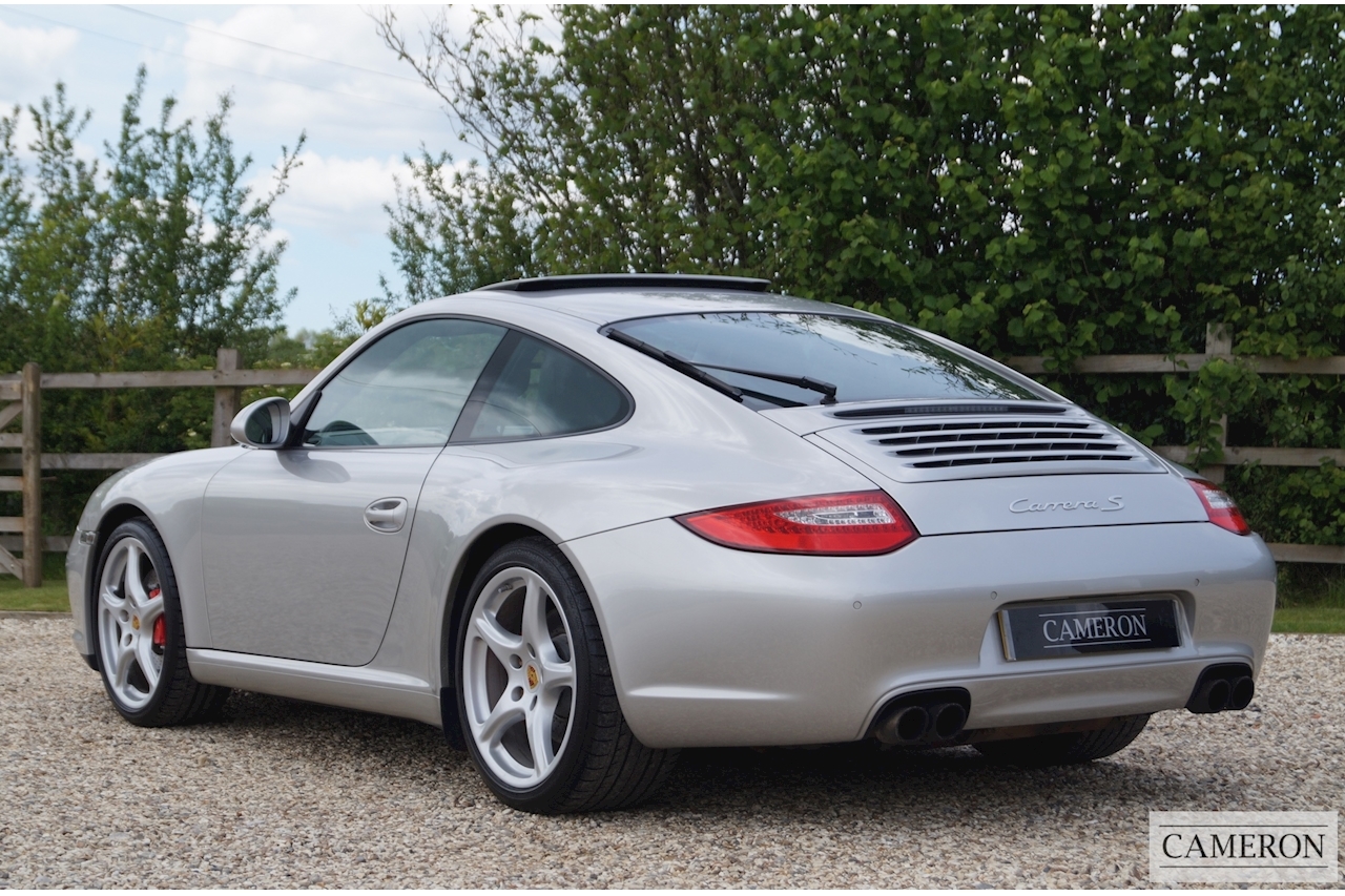 2008 Porsche 911 (997.2) Carrera for sale by classified listing privately  in London, United Kingdom