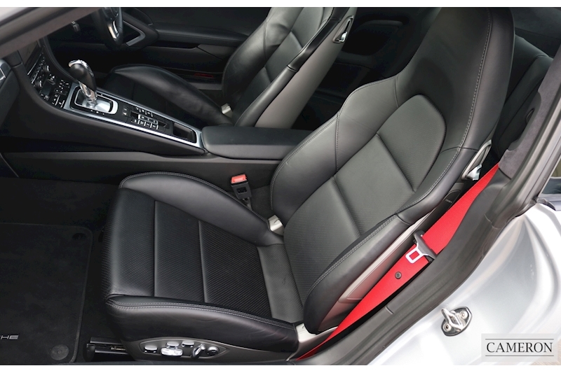 Porsche 911 991 Carrera 4 S PDK Coupe