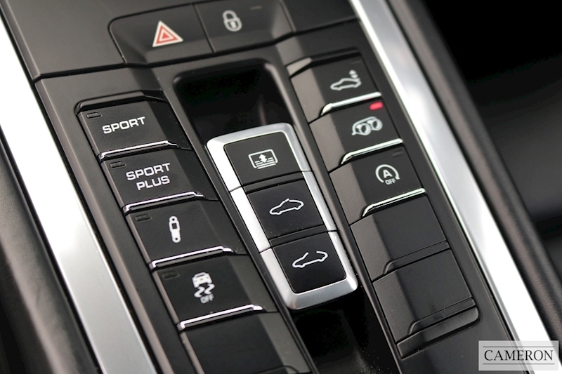 Porsche 911 991 Carrera 4 S PDK Coupe