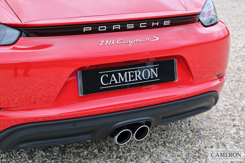 Porsche 718 Cayman S PDK Coupe 2.5 +20" Wheels +Sports Exhuast