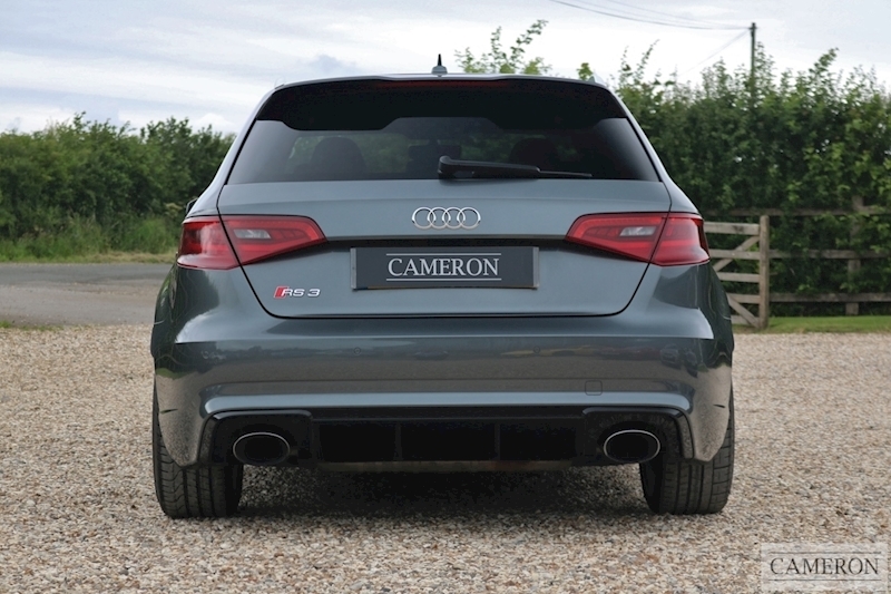 Audi RS3 2.5 TFSI Sportback 5dr Petrol S Tronic quattro (Nav) (189 g/km, 362 bhp) 2.5 5dr Sportback S Tronic Petrol