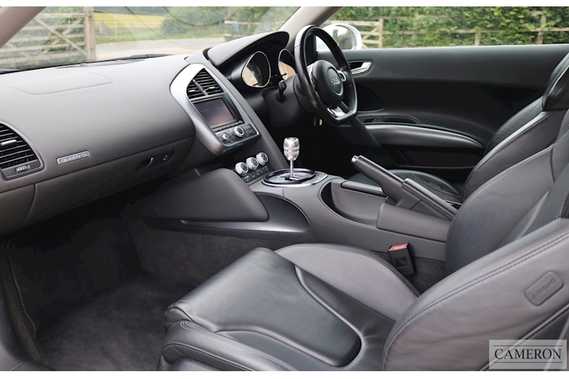 Audi R8 4.2 V8 Quattro 4.2 2dr Coupe Manual Petrol