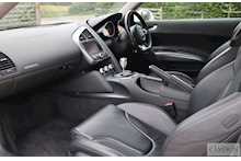 Audi R8 4.2 V8 Quattro 4.2 2dr Coupe Manual Petrol