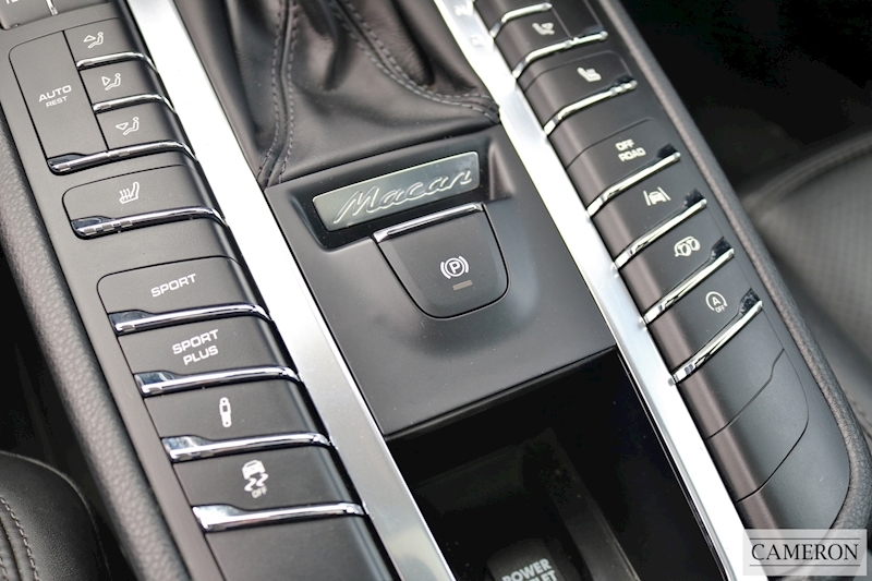 Porsche Macan GTS SUV 3.0 PDK Petrol