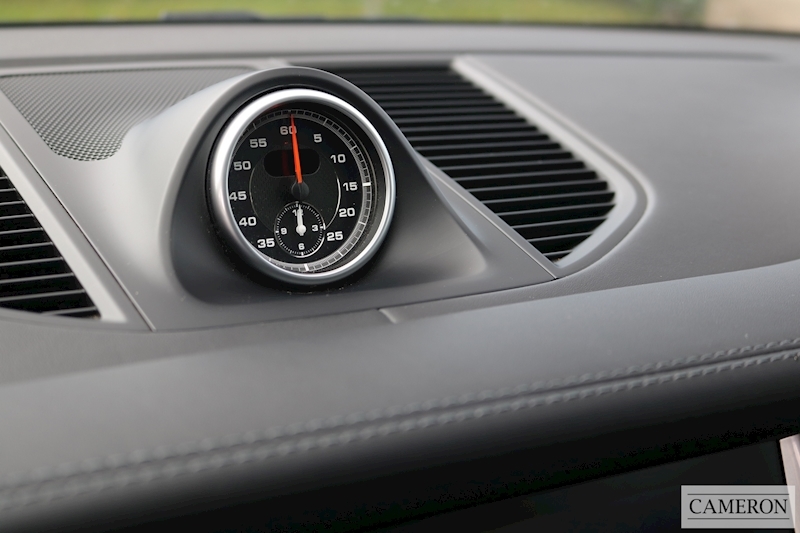 Porsche Macan GTS SUV 3.0 PDK Petrol