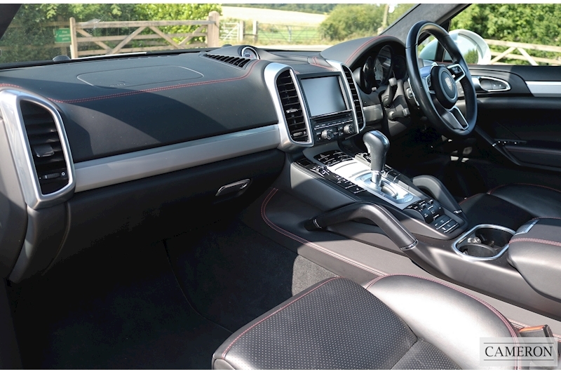Porsche Cayenne Turbo 4.8 Tiptronic Petrol