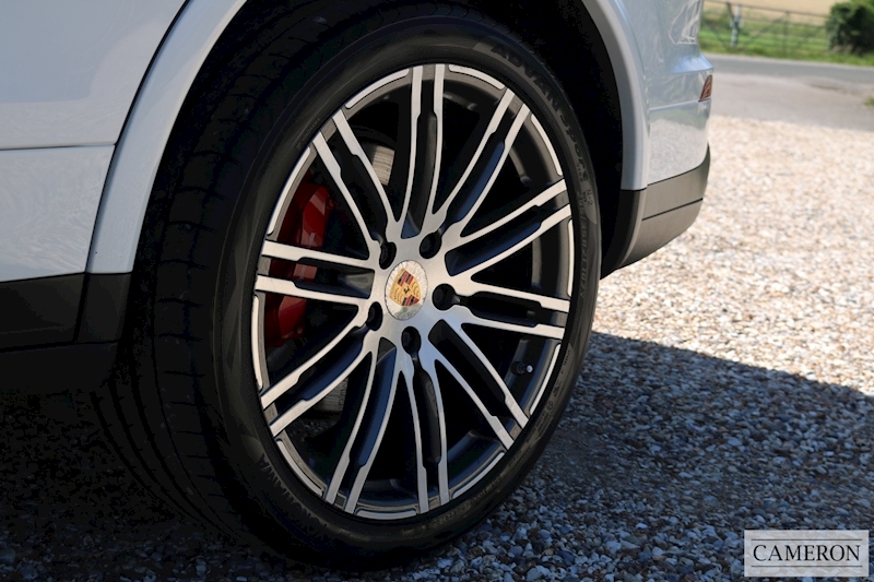 Porsche Cayenne Turbo 4.8 Tiptronic Petrol