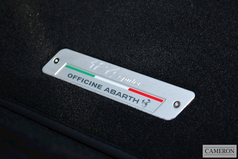 Abarth Spider Abarth 124 Spider 1.4 Turbo Multiair 170hp Automat Convertible 1.4 Automatic Petrol