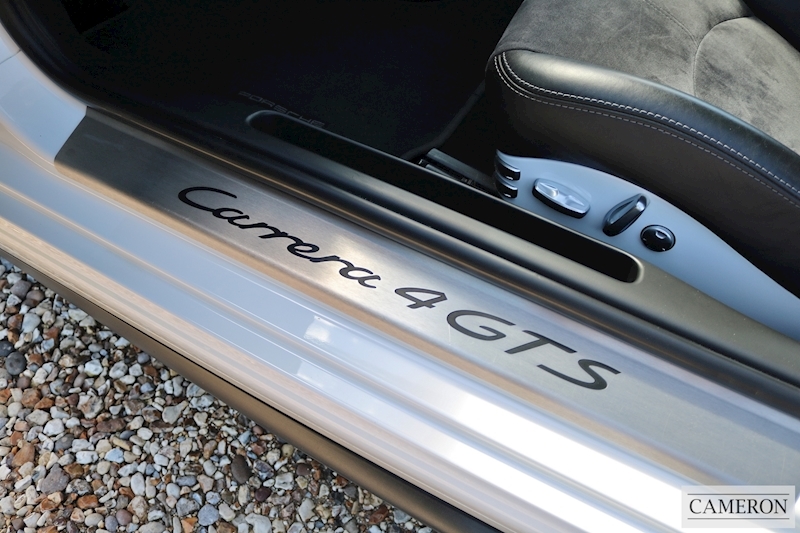 Porsche 911 997 Carrera 4 GTS PDK Cabriolet 3.8 2dr Cabriolet PDK Petrol