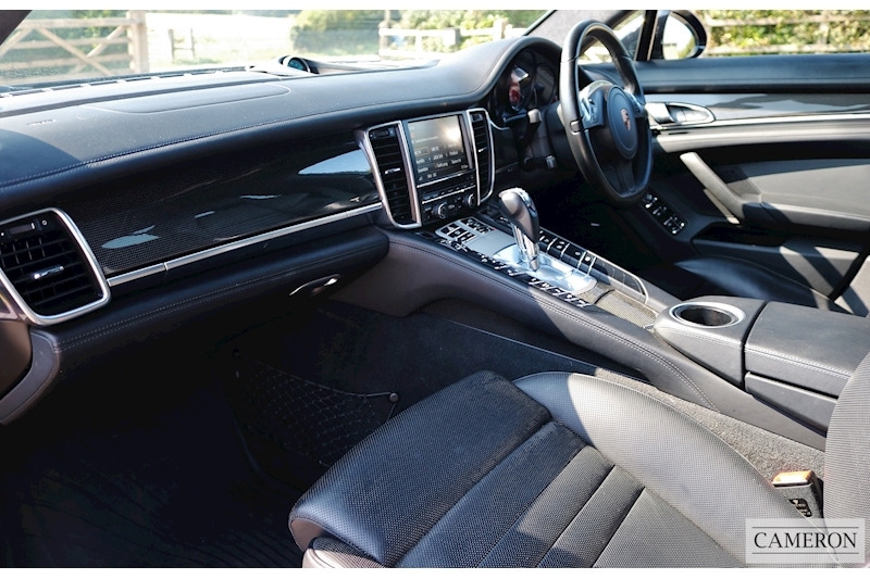 Porsche Panamera 4 GTS 4.8 5dr Hatchback PDK Petrol