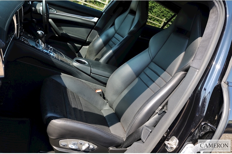 Porsche Panamera 4 GTS 4.8 5dr Hatchback PDK Petrol