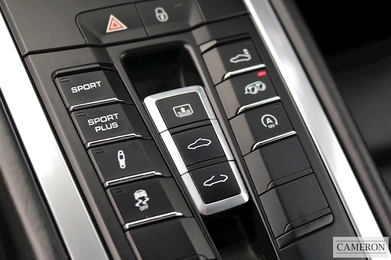 Porsche 911 991 Carrera 4 S PDK Coupe