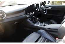 Alfa Romeo Alfa Giulia 2.0 Turbo 280hp Veloce 2.0 4dr Saloon Automatic Petrol