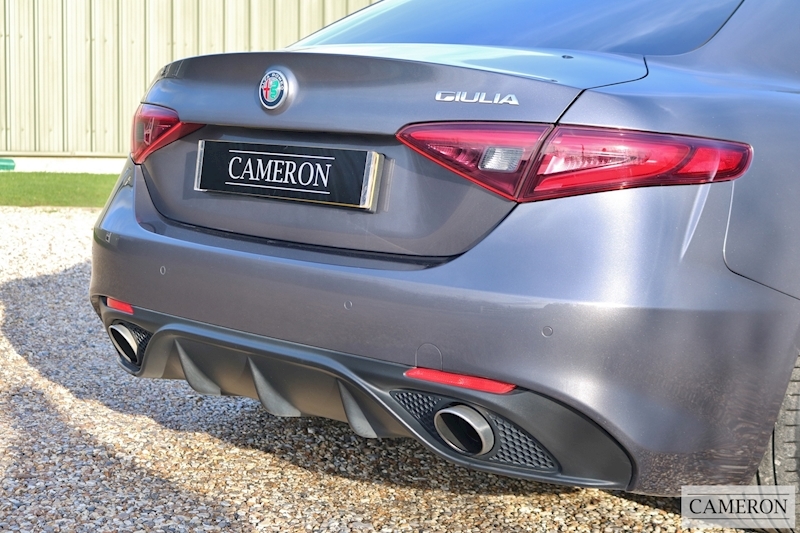 Alfa Romeo Alfa Giulia 2.0 Turbo 280hp Veloce 2.0 4dr Saloon Automatic Petrol