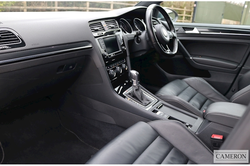 Volkswagen 2.0 TSI BlueMotion Tech R Hatchback 5dr Petrol DSG 4MOTION (159 g/km, 296 bhp)