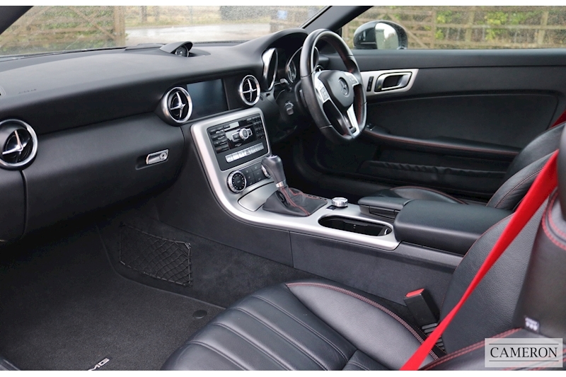 Mercedes-Benz 1.8 SLK250 BlueEFFICIENCY AMG Sport Convertible 2dr Petrol 7G-Tronic Plus (s/s) (153 g/km, 204 bhp)