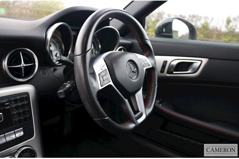 Mercedes-Benz 1.8 SLK250 BlueEFFICIENCY AMG Sport Convertible 2dr Petrol 7G-Tronic Plus (s/s) (153 g/km, 204 bhp)