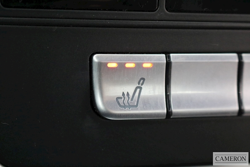 Mercedes-Benz 1.8 SLK250 BlueEFFICIENCY AMG Sport Convertible 2dr Petrol 7G-Tronic Plus (s/s) (153 g/km, 204 bhp)