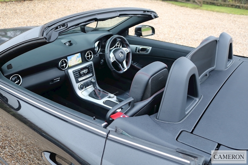 Mercedes-Benz 1.8 SLK250 BlueEFFICIENCY AMG Sport Convertible 2dr Petrol 7G-Tronic Plus (s/s) (153 g/km, 204 bhp)