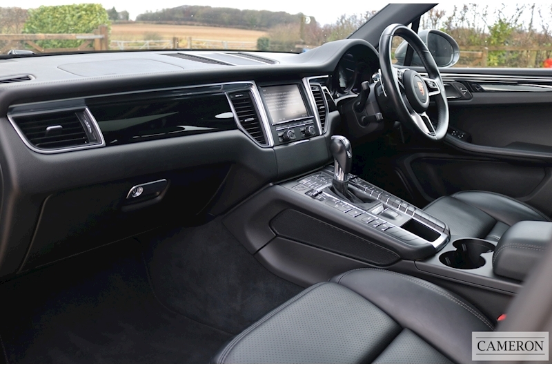 Porsche 3.0 V6 S SUV 5dr Petrol PDK 4WD (s/s) (340 ps)