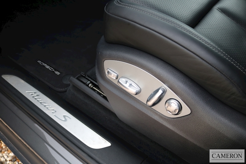 Porsche 3.0 V6 S SUV 5dr Petrol PDK 4WD (s/s) (340 ps)