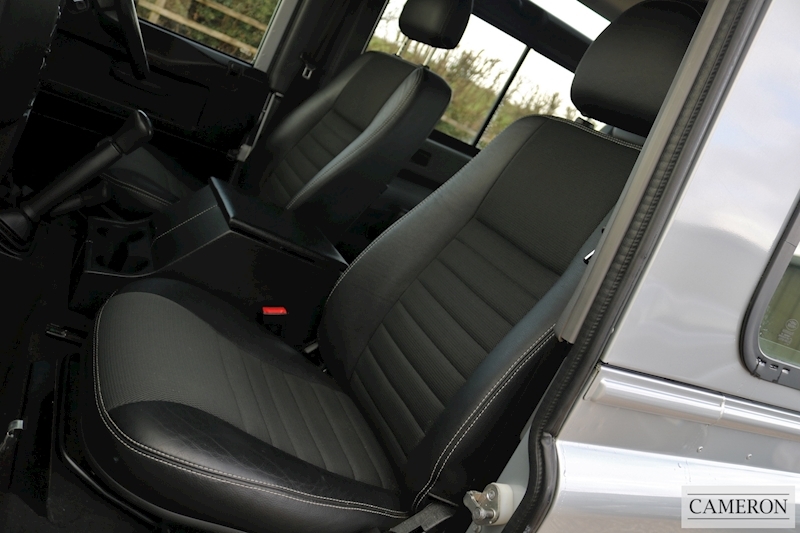 Land Rover Defender 90 XS 2.4 TDCi Station Wagon 3dr