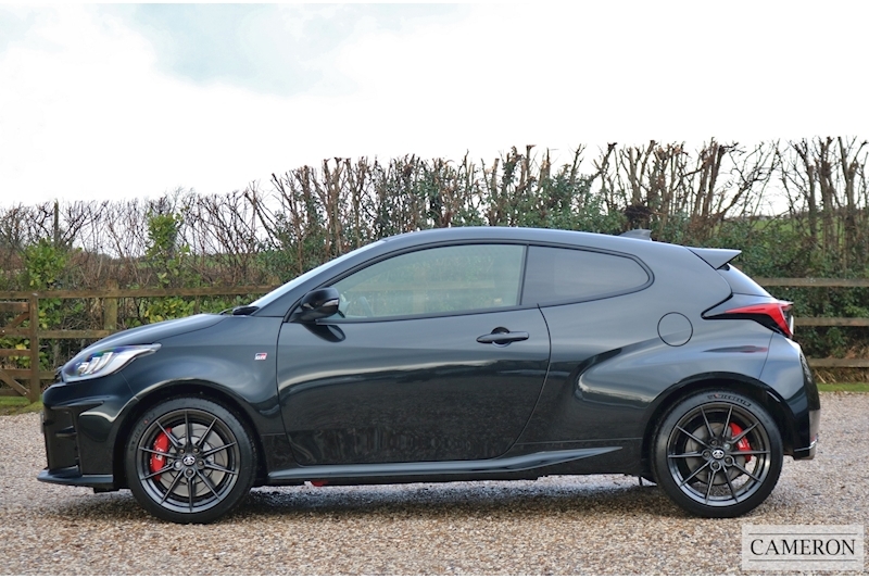 Toyota Yaris Gr-Y Circuit 1.6 Hatchback Manual Petrol