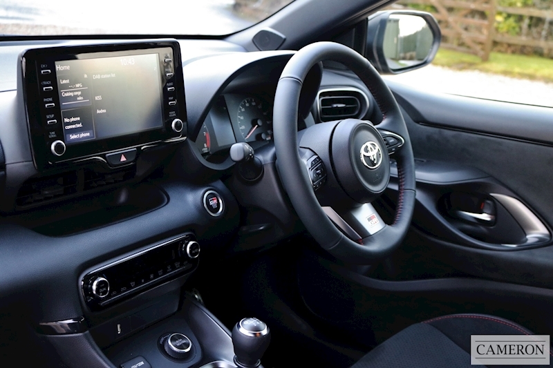 Toyota Yaris Gr-Y Circuit 1.6 Hatchback Manual Petrol