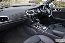 Audi 4.0 TFSI V8 Avant 5dr Petrol Tiptronic quattro (s/s) (560 ps)