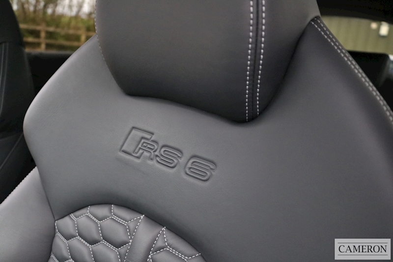 Audi 4.0 TFSI V8 Avant 5dr Petrol Tiptronic quattro (s/s) (560 ps)