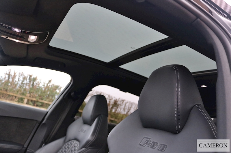 Audi 4.0 TFSI V8 Avant 5dr Petrol Tiptronic quattro (s/s) (560 ps)