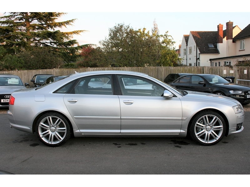 Audi 5.2 Fsi Quattro V10 auto 5.2 4dr Saloon Automatic Petrol