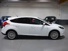 Ford Focus 2012 Zetec - Thumb 17