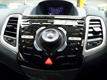 Ford Fiesta 2010 Titanium - Thumb 5
