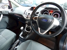 Ford Fiesta 2010 Zetec - Thumb 6