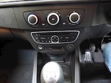 Renault Megane 2009 Expression Vvt - Thumb 8