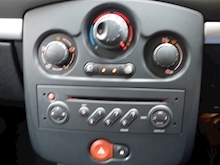 Renault Clio 2009 Dynamique Dci 86 - Thumb 9