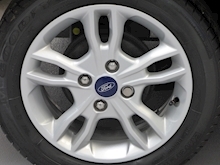Ford Fiesta 2015 Zetec - Thumb 17
