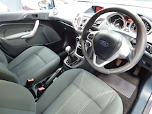 Ford Fiesta 2010 Zetec - Thumb 6