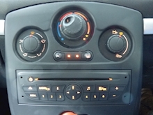 Renault Clio 2010 I-Music 16V - Thumb 9