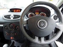 Renault Clio 2010 I-Music 16V - Thumb 11